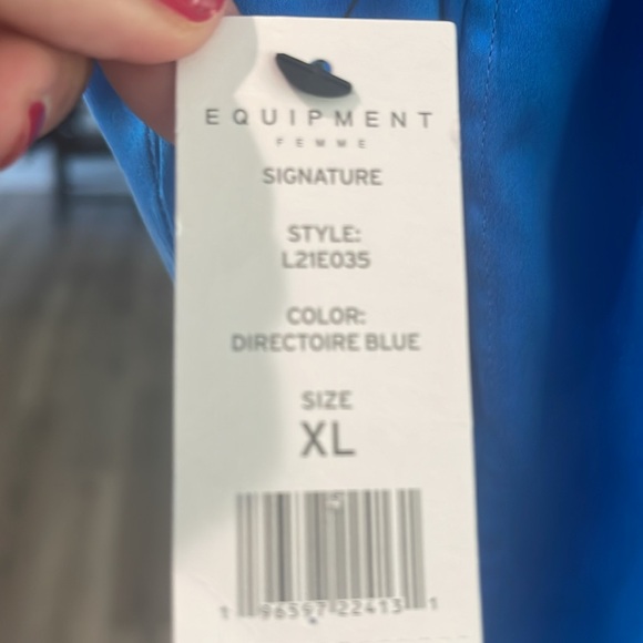 EQUIPMENT SILK SIGNATURE BLOUSE NWT - Picture 4 of 5
